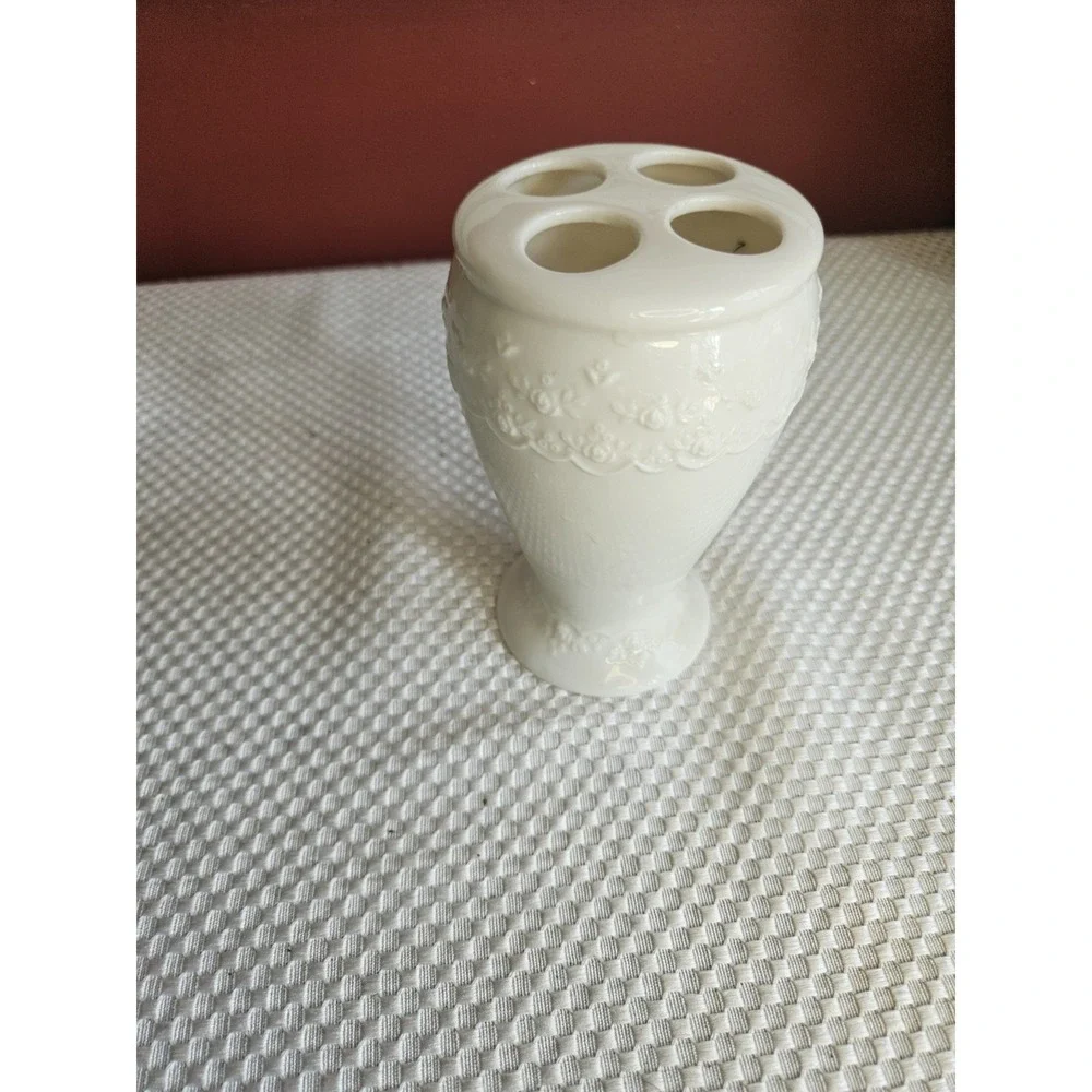 Simply Shabby Chic Ivory Porcelain Toothbrush Holder Floral Lace Embossed Vanity